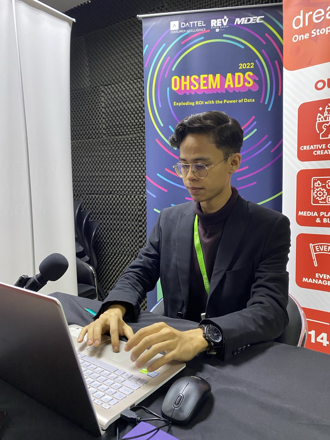Shazwan at a digital advertising workshop